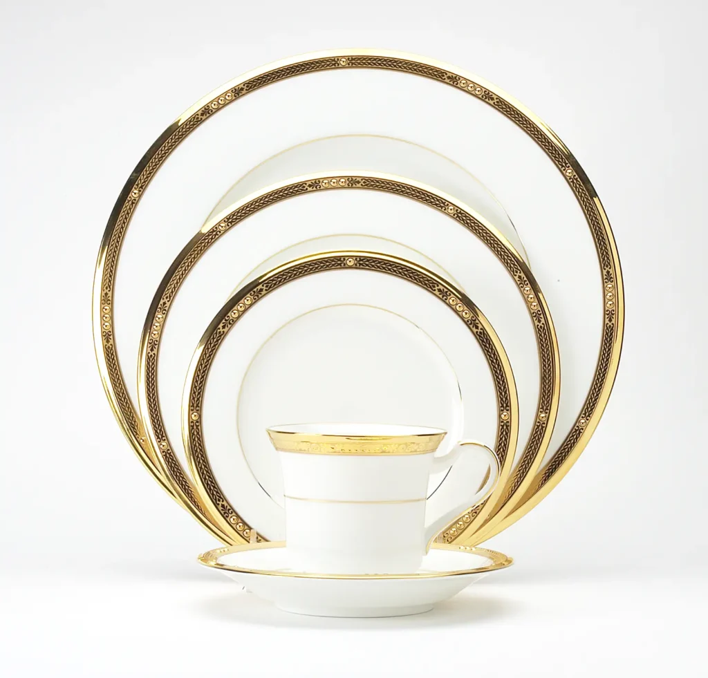 Chatelaine Gold image 1