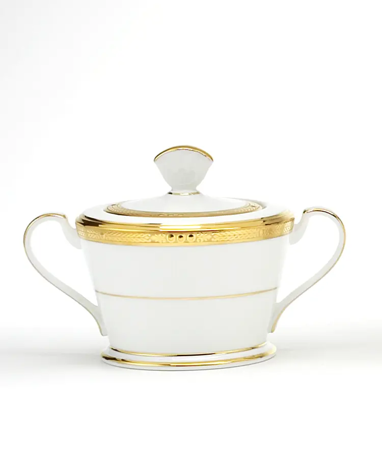 Chatelaine Gold image 4
