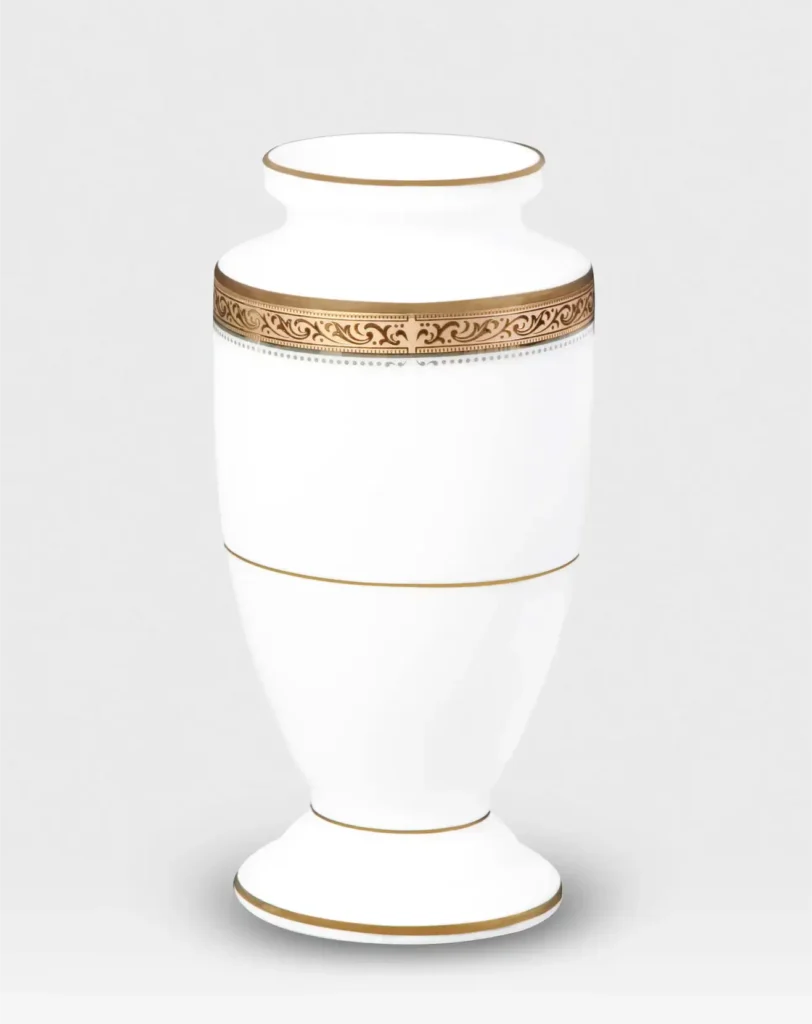 Majestic White image 5